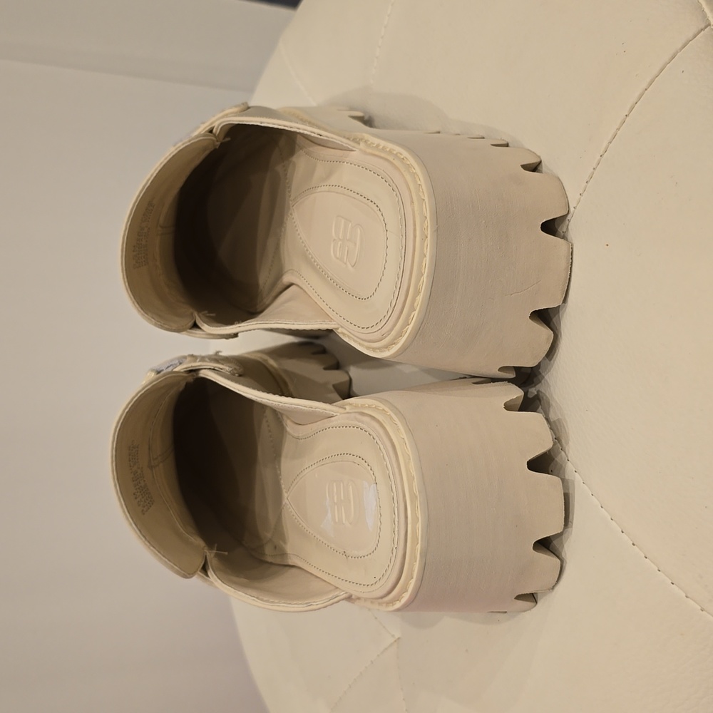 GIANNI Bini Slides Mules Beige Lug Sole GB Shoes 9 1/2 Hardware Vamp Womens New - Picture 4 of 7